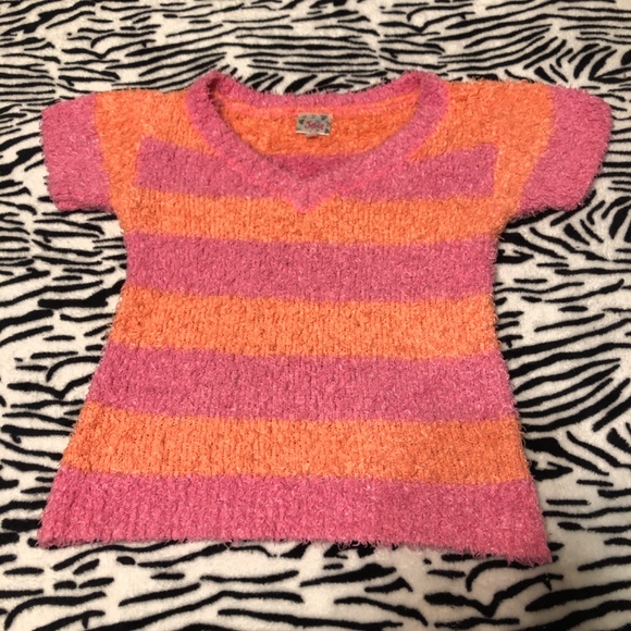 90s / y2k style fuzzy sweater v neck t shirt - Picture 2 of 6